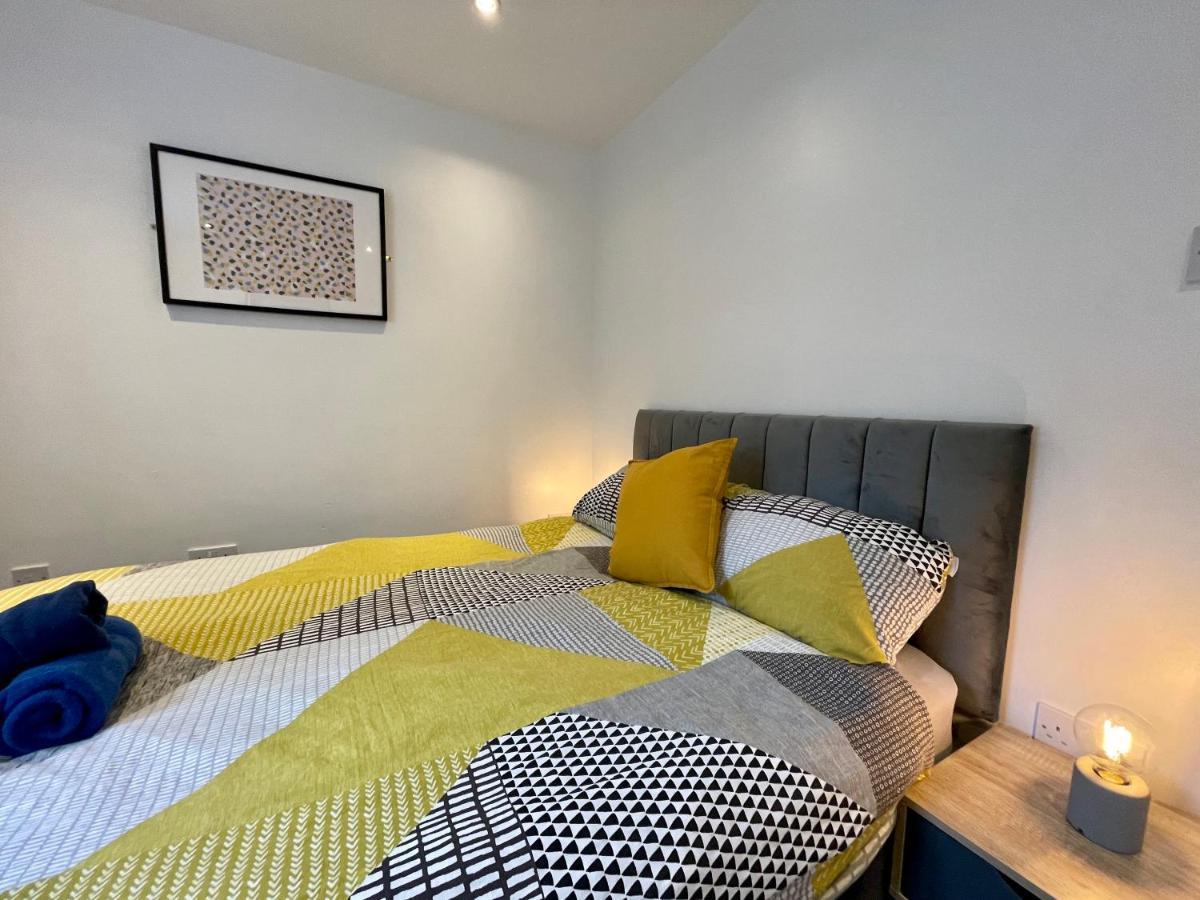 6 Person Apartment In City Centre 카디프 외부 사진