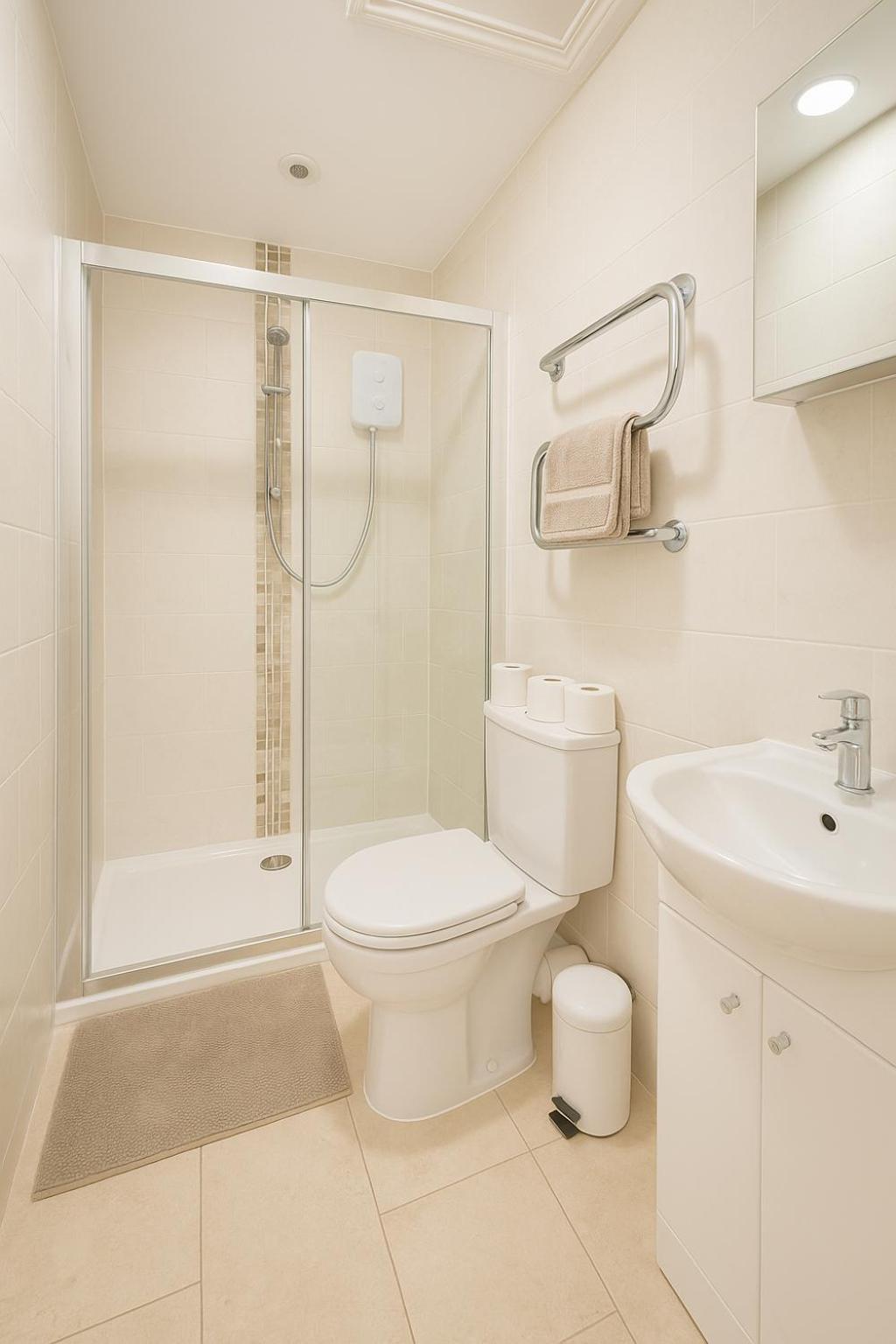 6 Person Apartment In City Centre 카디프 외부 사진